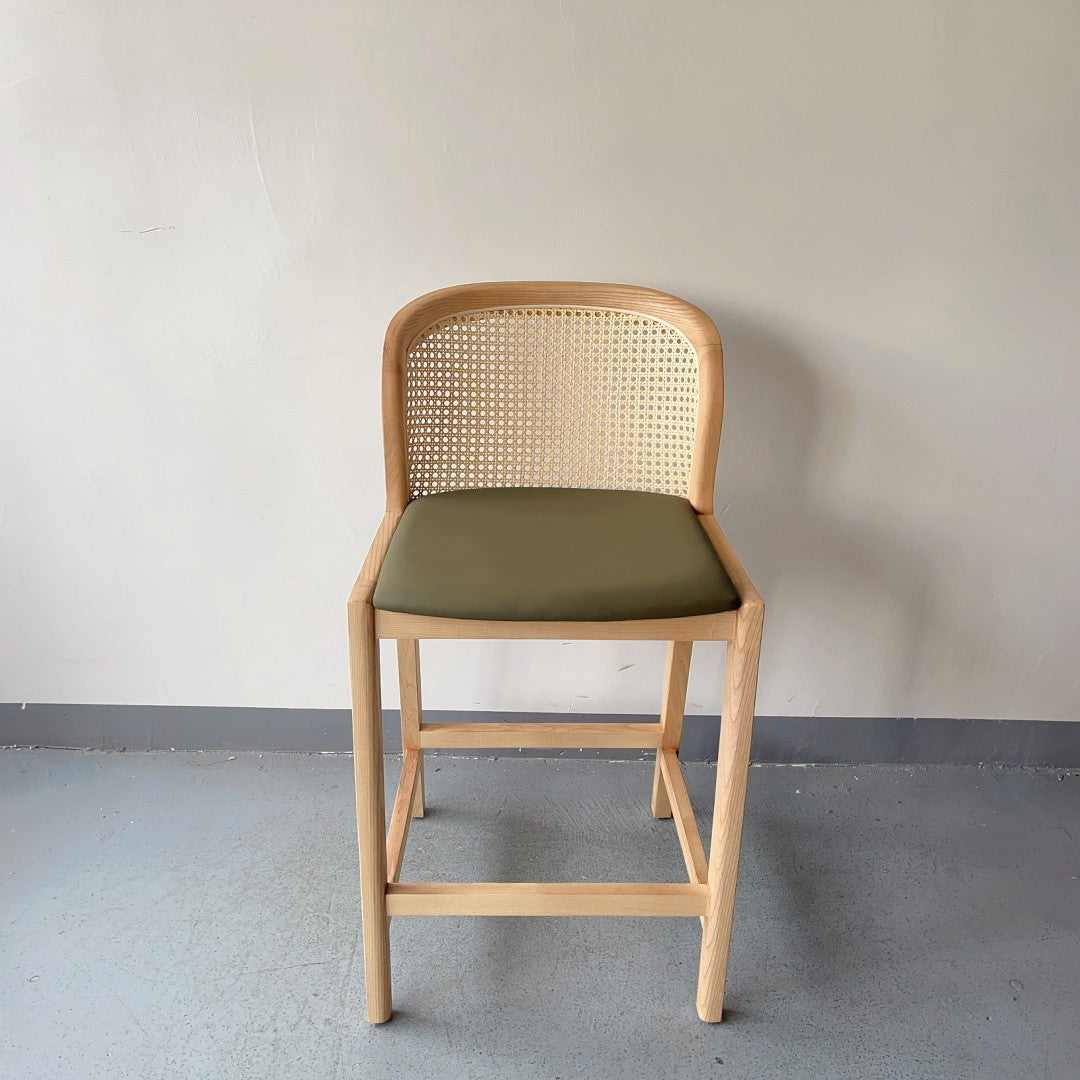 Natural Rattan Back Bar Stool – Light Wood Frame with Deep Green Cushioned Seat – Scandinavian Style Counter Height Chair for Kitchen & Cafe