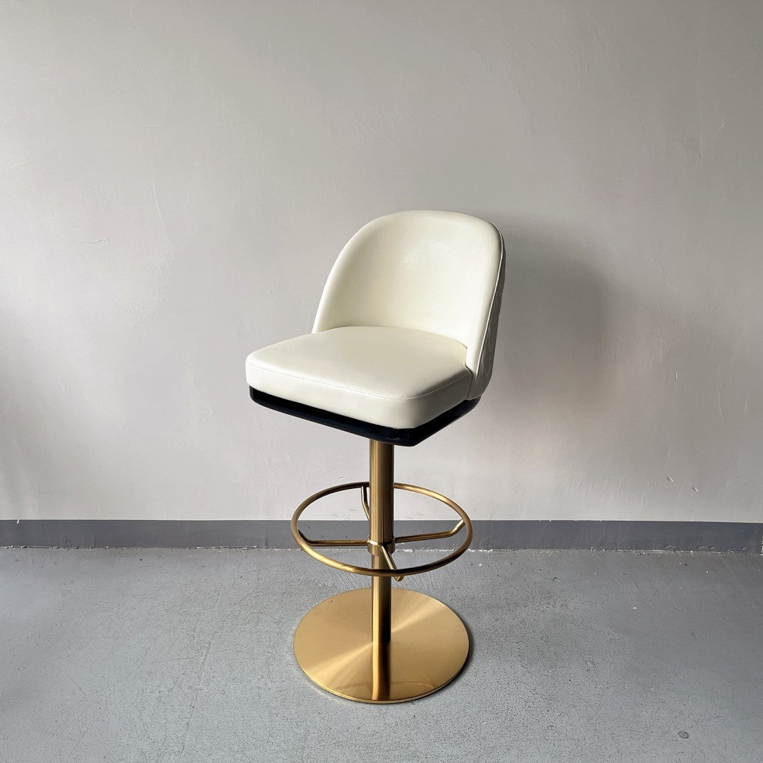 Durable Adjustable Leather Bar Stool – Industrial Modern Height-Adjustable Counter Stool with Black Metal Frame & Square Base