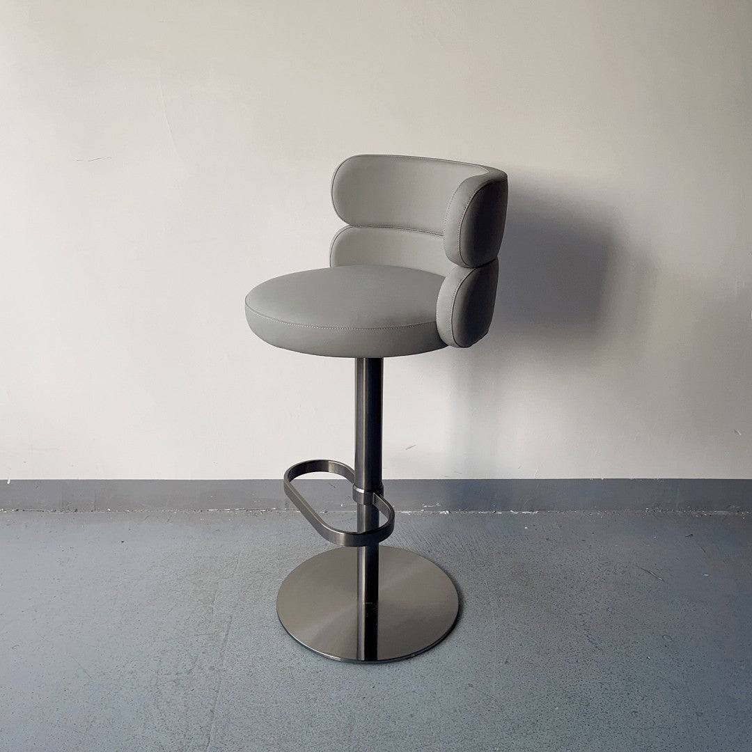 "Adjustable Height Bar Stool – Grey Ergonomic Swivel Stool with Footrest – Modern Kitchen Island Seating