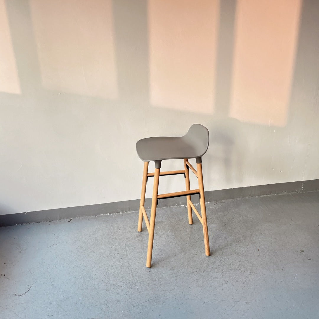 Contemporary High Stool - Soft Grey Upholstered Seat with Natural Oak Frame - Sleek Cafe Style Seating