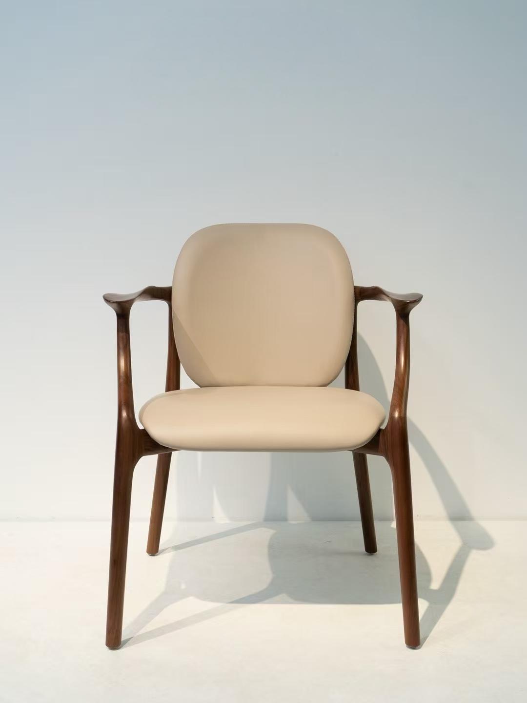 Modern Comfort Meets Organic Craftsmanship