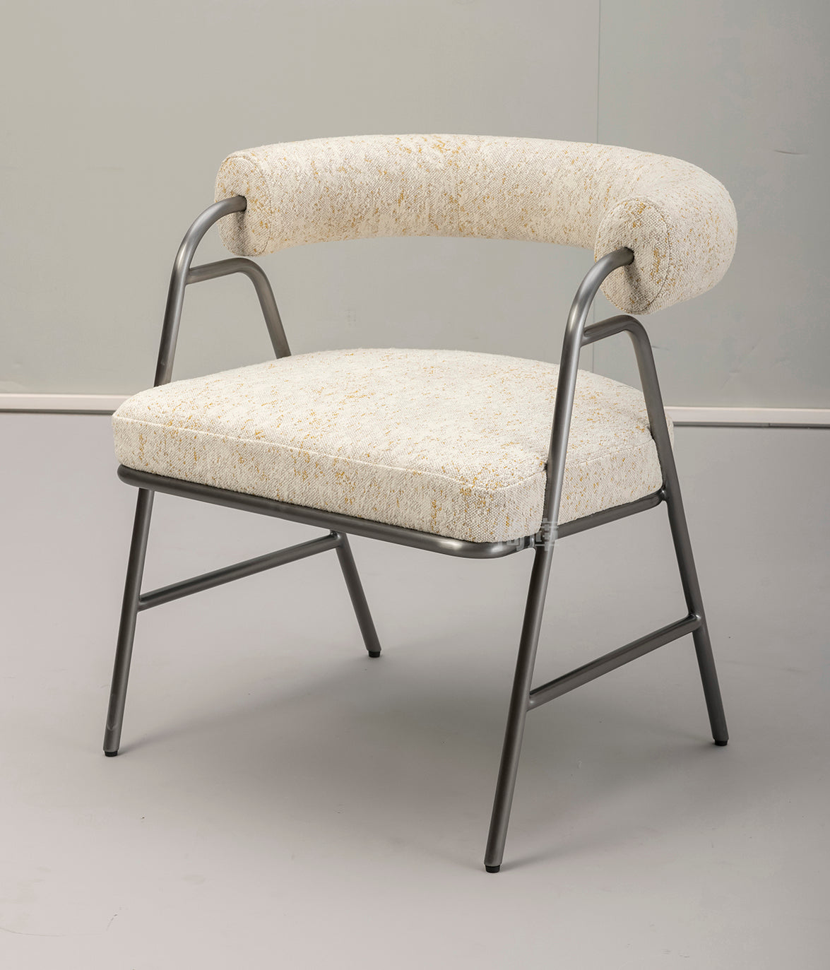 Modern Minimalist Metal Fabric Armchair