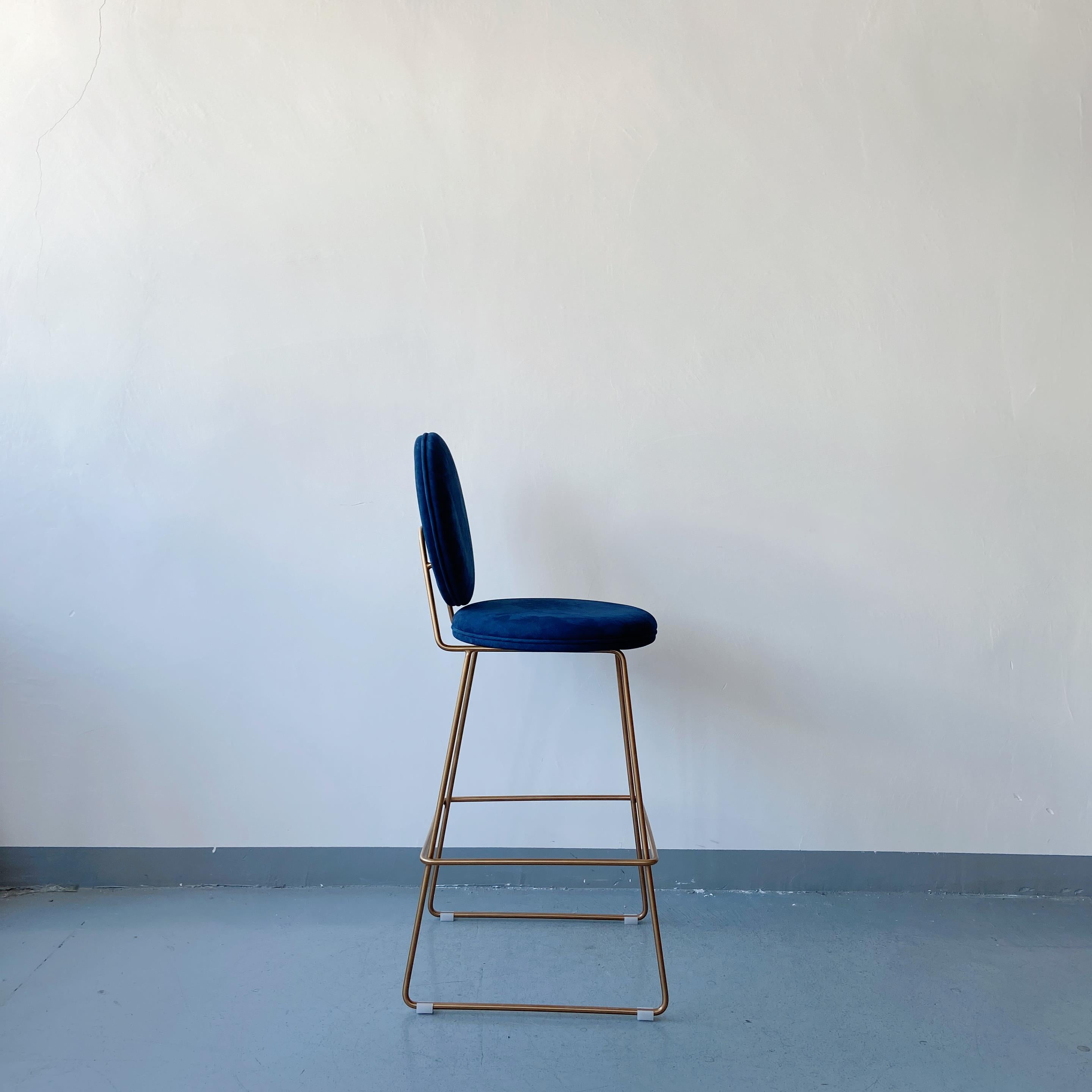 Stylish Bar Stool – Padded Seat with Soft Cushioned Backrest