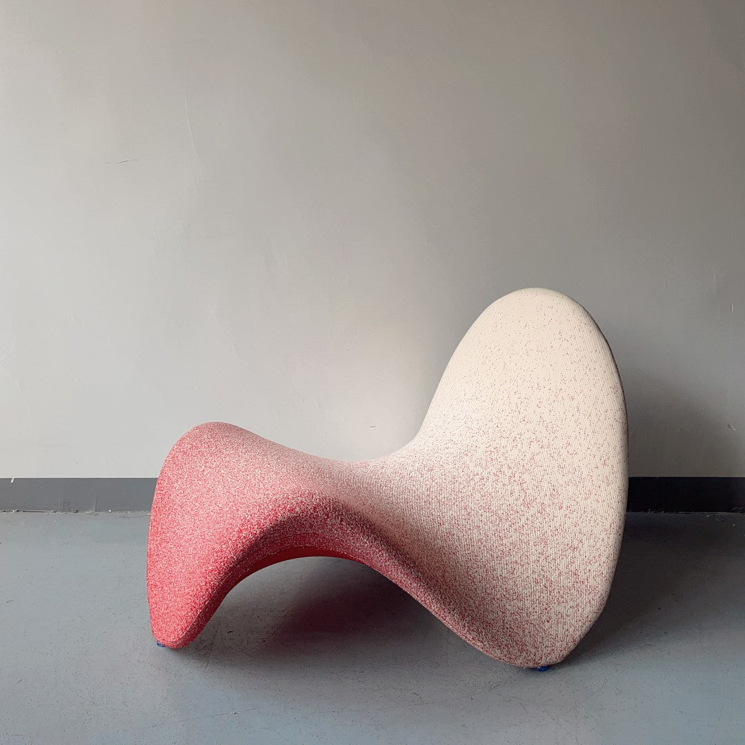 Scarlet Wave Modern Accent Chair – Curved Red Seat with Cream Pebbled Backrest – Organic Contemporary Lounge Chair for Living Spaces