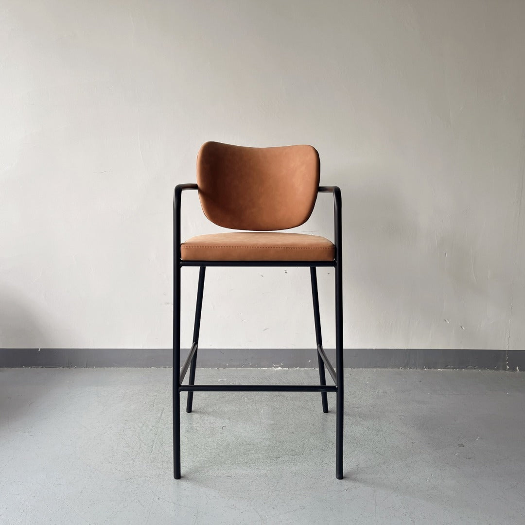 Minimalist Bar Stool with Arms – Black Steel Frame & Brown Padded Upholstery