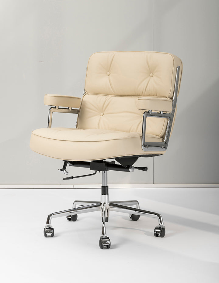 Executive Desk Chair with Armrests – Adjustable Height & Silent Wheels